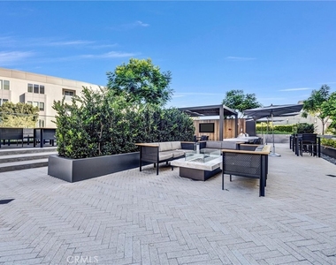 3612 Rivington - Photo Thumbnail 25