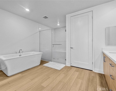 3612 Rivington - Photo Thumbnail 15