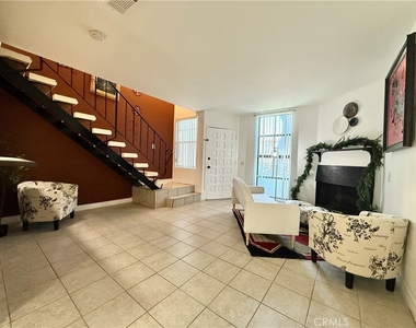 1415 Everton Place - Photo Thumbnail 3