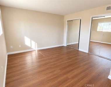 2073 Tulip Court - Photo Thumbnail 8