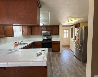 35600 Mitchell - Photo Thumbnail 31