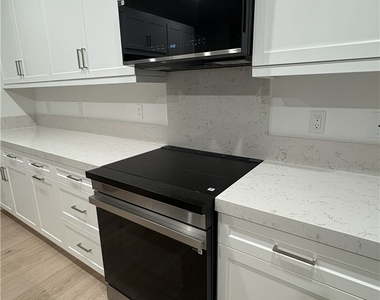 315 Honeysuckle Way - Photo Thumbnail 2