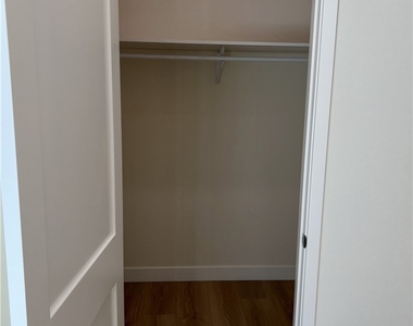 12243 Califa Street - Photo Thumbnail 11