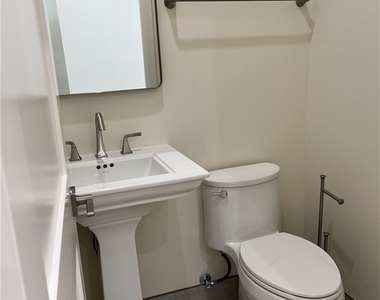 12243 Califa Street - Photo Thumbnail 7