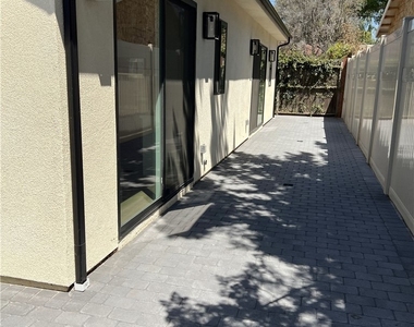 12243 Califa Street - Photo Thumbnail 22
