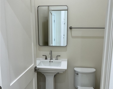 12243 Califa Street - Photo Thumbnail 6