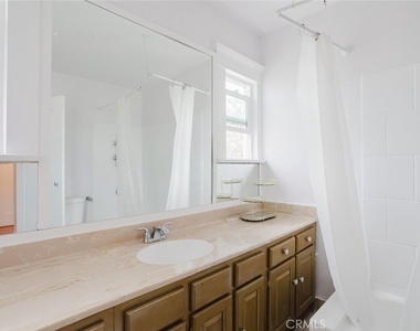 1634 N Alexandria Avenue - Photo Thumbnail 19