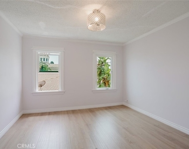 1634 N Alexandria Avenue - Photo Thumbnail 20