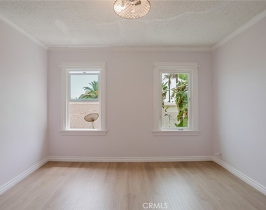 1634 N Alexandria Avenue - Photo Thumbnail 21