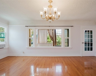 1634 N Alexandria Avenue - Photo Thumbnail 5