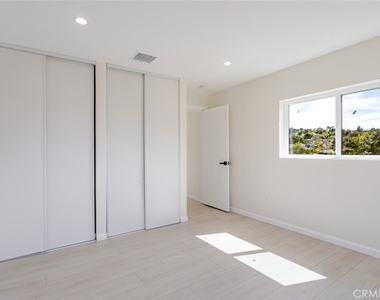 10787 Las Lunitas Avenue - Photo Thumbnail 11