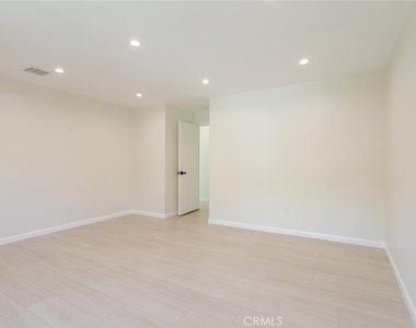 10787 Las Lunitas Avenue - Photo Thumbnail 13