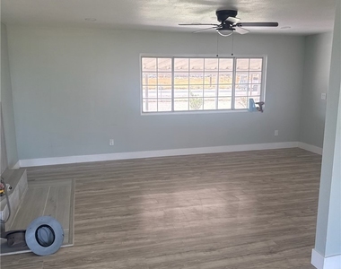 5661 E Avenue T - Photo Thumbnail 12