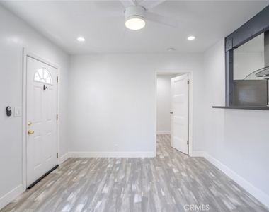 3106 W Victory - Photo Thumbnail 18