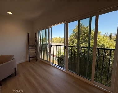 357 1/2 Cornwell - Photo Thumbnail 26