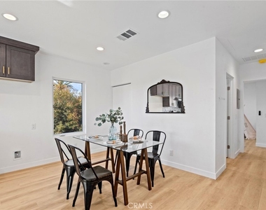 357 1/2 Cornwell - Photo Thumbnail 5
