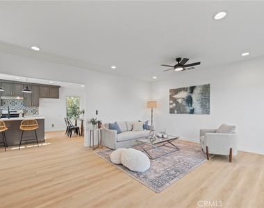 357 1/2 Cornwell - Photo Thumbnail 9