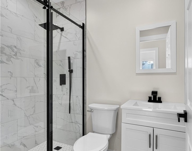 8953 Woodley Ave - Photo Thumbnail 17