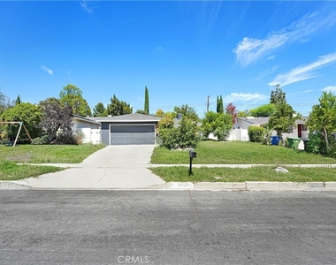 23931 Bessemer Street - Photo Thumbnail 2