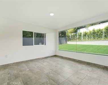 23931 Bessemer Street - Photo Thumbnail 17