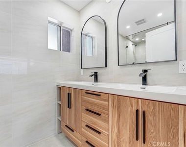 23931 Bessemer Street - Photo Thumbnail 16