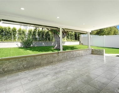 23931 Bessemer Street - Photo Thumbnail 18