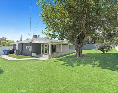 23931 Bessemer Street - Photo Thumbnail 19