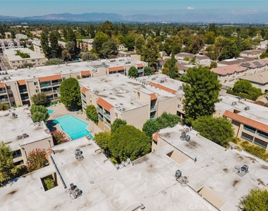 18307 Burbank Boulevard - Photo Thumbnail 21