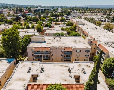 18307 Burbank Boulevard - Photo Thumbnail 19