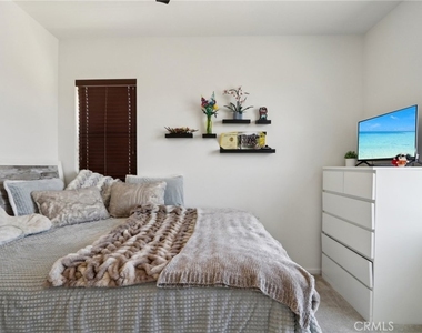 25220 Golden Maple Drive - Photo Thumbnail 20