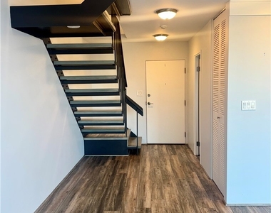 531 Esplanade - Photo Thumbnail 2