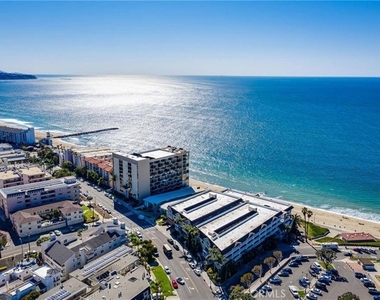 531 Esplanade - Photo Thumbnail 15