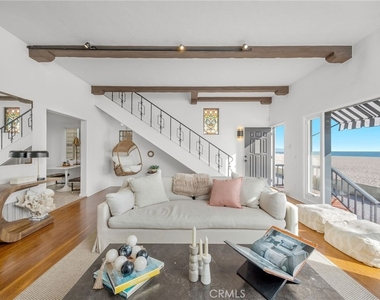 2654 The Strand - Photo Thumbnail 24