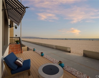 2654 The Strand - Photo Thumbnail 73
