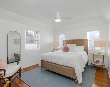 2654 The Strand - Photo Thumbnail 50
