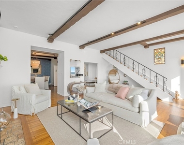 2654 The Strand - Photo Thumbnail 25