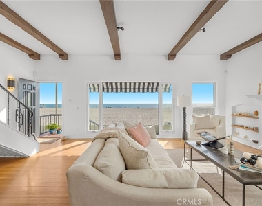2654 The Strand - Photo Thumbnail 23