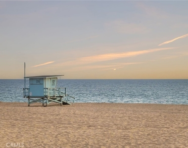 2654 The Strand - Photo Thumbnail 62