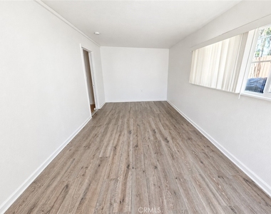 2640 Batson Avenue - Photo Thumbnail 18