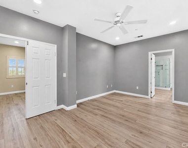 7592 Artesia Blvd - Photo Thumbnail 26