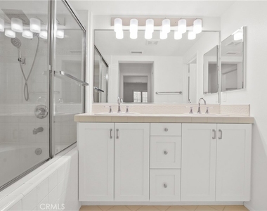 109 Waterman - Photo Thumbnail 10