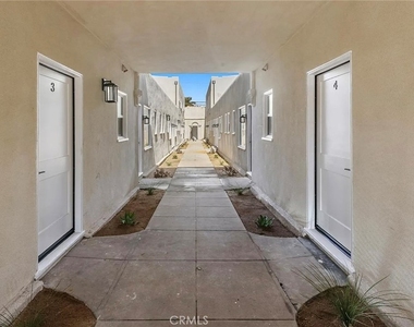 1237 E 1st - Photo Thumbnail 2