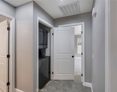 3435 Salisbury Circle - Photo Thumbnail 18
