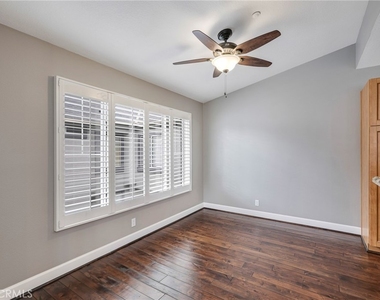 3435 Salisbury Circle - Photo Thumbnail 9