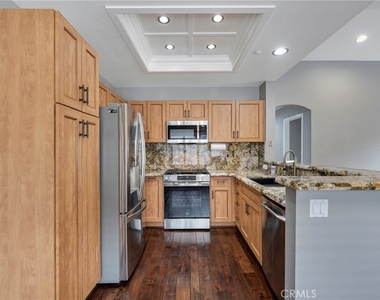 3435 Salisbury Circle - Photo Thumbnail 13