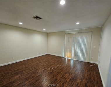 818 Stephens Avenue - Photo Thumbnail 7