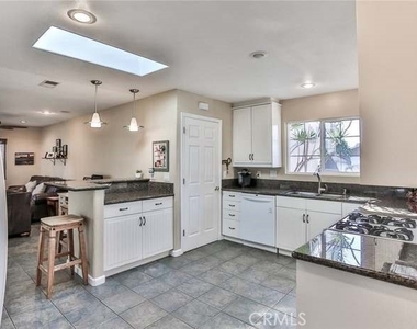 15432 Salisbury Lane - Photo Thumbnail 2