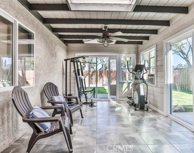 15432 Salisbury Lane - Photo Thumbnail 10