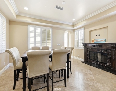 211 Chicago Ave - Photo Thumbnail 11