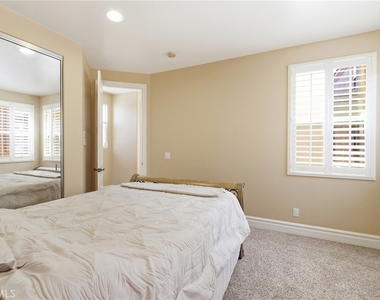 211 Chicago Ave - Photo Thumbnail 19